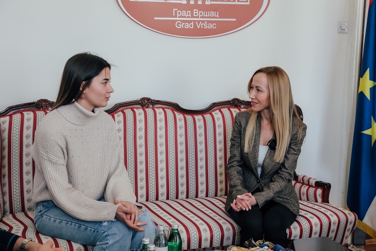 ГРАДОНАЧЕЛНИЦА ВРШЦА УГОСТИЛА ЕВРОПСКУ ШАМПИОНКУ ВАЊУ РАНКОВ...